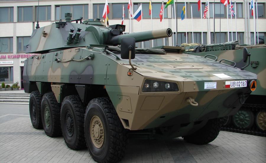 Moździerz SMK 120 mm RAK na podwoziu KTO Rosomak (CC BY-SA 3.0)