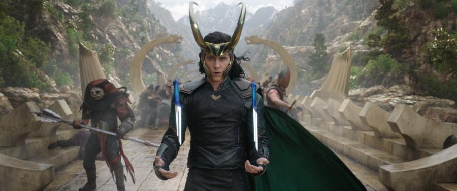 Tom Hiddlestion w filmie "Thor: Ragnarok". Polska premiera 25 października 2017 roku
