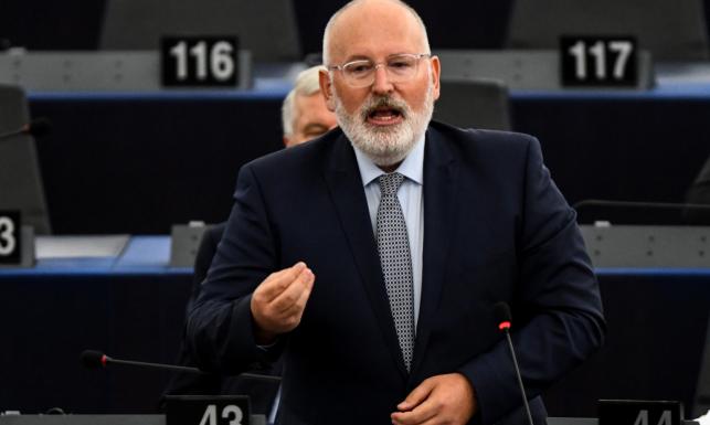Trwa debata na temat praworządności w Polsce. Timmermans pomylił Warszawę z Moskwą