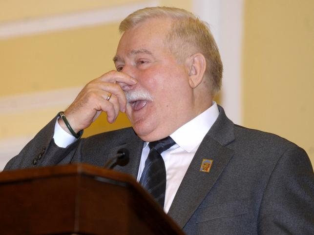 "Wałęsa kocha PO, ale go swędzi"