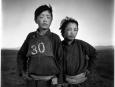 • Fotoreportaż - I miejsce w kategorii SPORT
Autor: Tomasz Gudzowaty, Fundacja Yours Gallery
Mongolia. Mali jeźdźcy - mongolskie dzieci biorące udział w corocznych wyścigach konnych z okazji narodowego święta Naadam w okręgu Baganuur w prowincji Ułan Bator.
Sierpień 2008