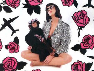 Katy Perry dała się obsiusiać... szympansowi