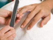 Nowy hit w manicure! Paznokcie w „kawiorze”