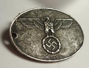 Firma z Wrocławia produkuje nazistowskie pamiątki