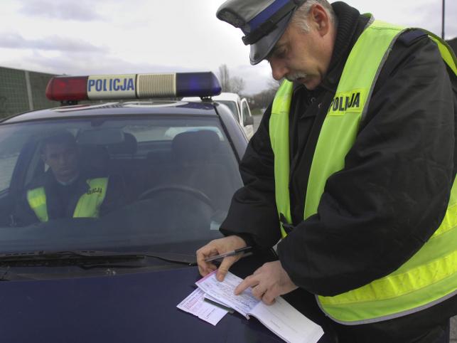 Już nie odmówisz policji przyjęcia mandatu