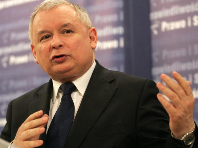 Kaczyński wyciąga rękę do "wykształciuchów"
