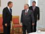 Lech Kaczyński przemówi w Brukseli głosem Donalda Tuska