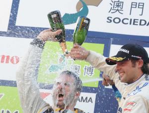 Yvan Muller na podium