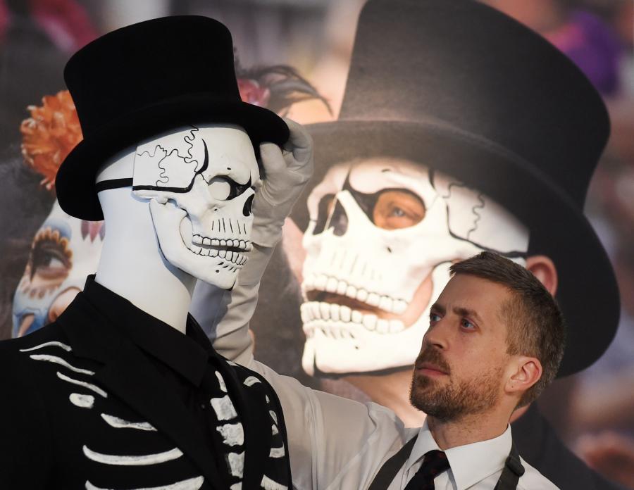 Gadżety ze "Spectre" trafią pod młotek
