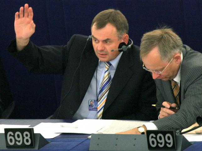 Chcesz być milionerem? Zostań europosłem